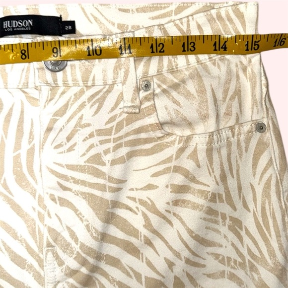 Hudson Distorted Zebra Holly Jeans Straight Leg Stretch Cream Tan Hi Rise Sz 28 - Picture 14 of 16